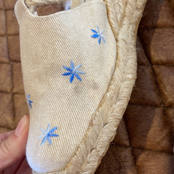 NWOT Embroidered espadrille - Picture 4 of 10